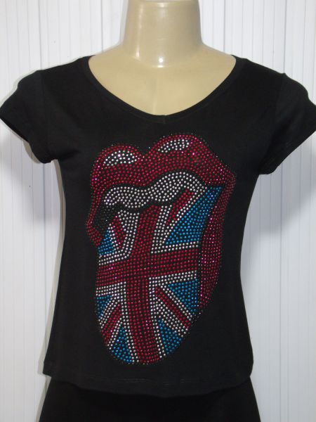 Camisa feminia língua Rolling Stones em strass